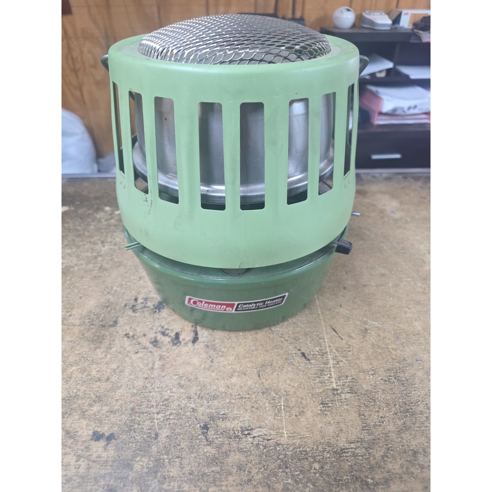 Coleman Avacado Catalytic Heater 3000 - 5000 BTU 513A USA 1979 Green Lantern